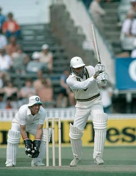 50 Unique Images of Cricketer Imran Khan That Capture His Iconic Legacy