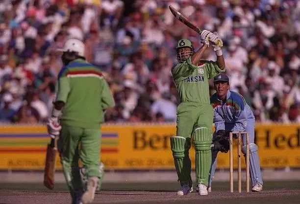 50 Unique Images of Cricketer Imran Khan That Capture His Iconic Legacy